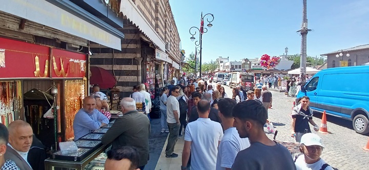 Sur’da Hafta Sonu Turist Yoğunluğu