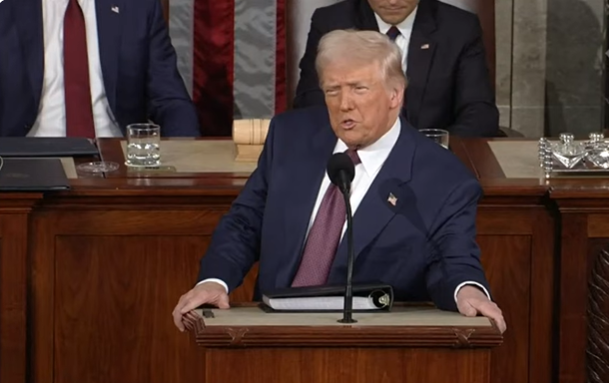Trump, sosyal harcamaları kısıyor, askeri bütçeyi artırıyor