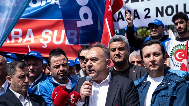 Türk-İş’ten Hazine ve Maliye Bakanlığı önünde basın açıklaması