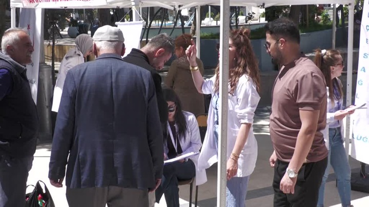 “Sağlıklı yaşam” için boy ve kilo ölçümleri yapılıyor