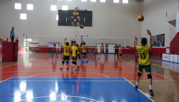 Van ve Urfa’yı set vermeden eleyen takım finale yükseldi