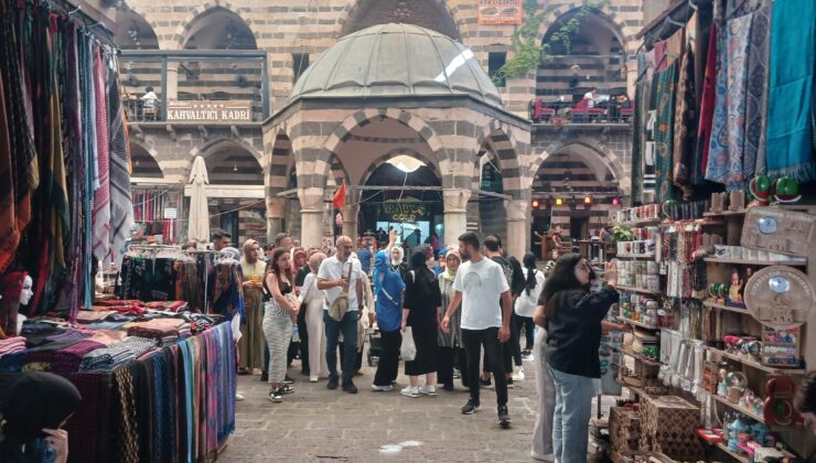 Havaların ısınmasıyla birlikte Diyarbakır’da turizm hareketliliği arttı