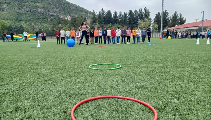 Hazro’da Çocuk Atletizm Şenliği renkli görüntülere sahne oldu