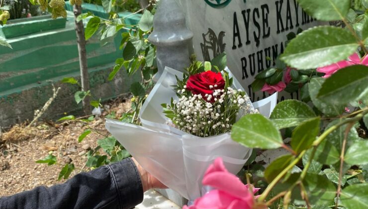 Anneler Günü’nde Diyarbakır’daki mezarlıklar doldu taştı