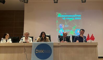 DÜ’de “Dezenformasyon ve Yapay Zeka” Paneli düzenlendi