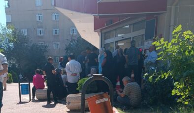 Et ve Süt Kurumu’nda Bayram Yoğunluğu: Vatandaşlar ucuz et için kuyrukta