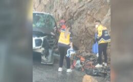 Yamaca çarpan kamyonetin sürücüsü öldü
