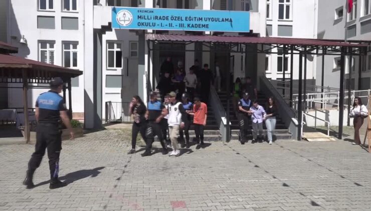 Özel gereksinimli öğrenciler polis rehberliğinde “üniversiteli” oldu