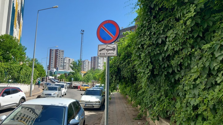 Uyarıya Rağmen Engel Oluşturuyorlar