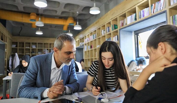 “Eşit olmayan şartlarda sınava hazırlanan öğrencilerin yanında olacağız”