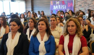 Eş Başkan Bucak, ‘Barış inşasında kadınlar’ paneline katıldı