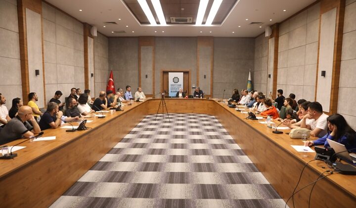 Diyarbakır’da Gençlik söyleşileri başladı