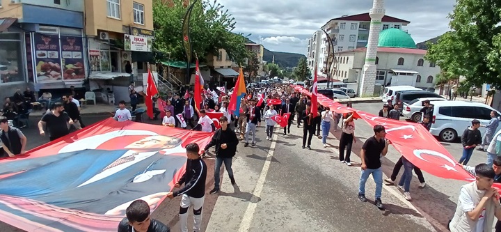Hazro’da Gençlik Yürüyüşü