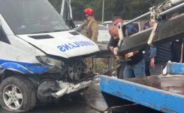Kontrolden çıkan hasta nakil ambulansı devrildi