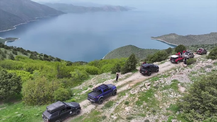 Van Gölü’nün eşsiz koyları off-road tutkunlarını ağırladı
