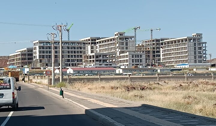 Kayapınar Şehir Hastanesi’nin Kaba İnşaatı Tamamlandı