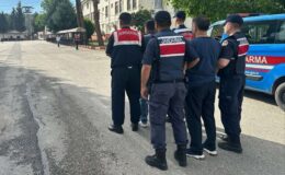 Silah kaçakçılığı operasyonunda 2 zanlı tutuklandı