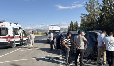 Adıyaman’da biçerdöverle otomobil çarpıştı: 6 yaralı