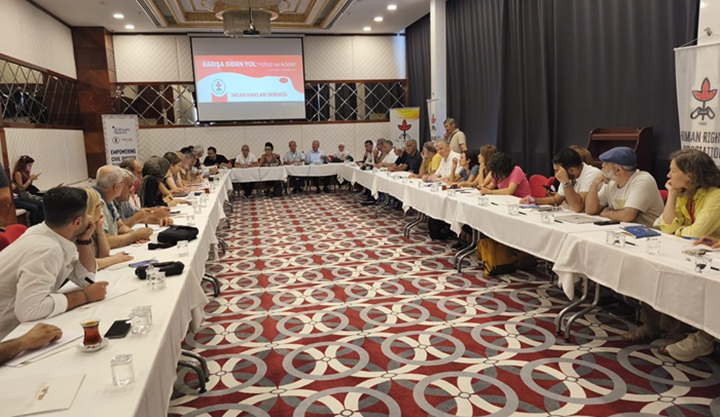 Barışa Giden Yol: Hafıza ve Adalet Konferansı Devam Ediyor