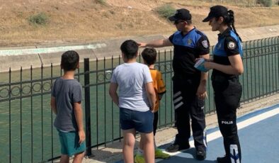 Polis ekipleri boğulmalara karşı broşür dağıttı