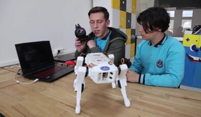 Bayburtlu lise öğrencileri görme engelliler için robot köpek yaptı
