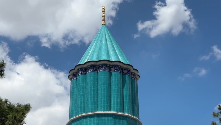 Büyük Selçuklu çinisiyle tarihi kubbeye imza attı