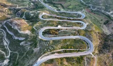 Demirkapı Tüneli’ne bağlanan kıvrımlı yol dronla görüntülendi