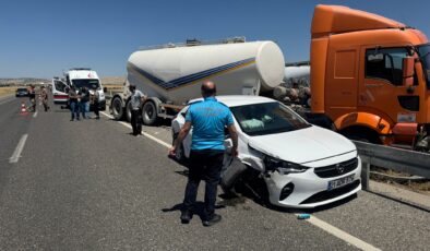 Diyarbakır’da beton mikseriyle otomobil çarpıştı: 1 yaralı