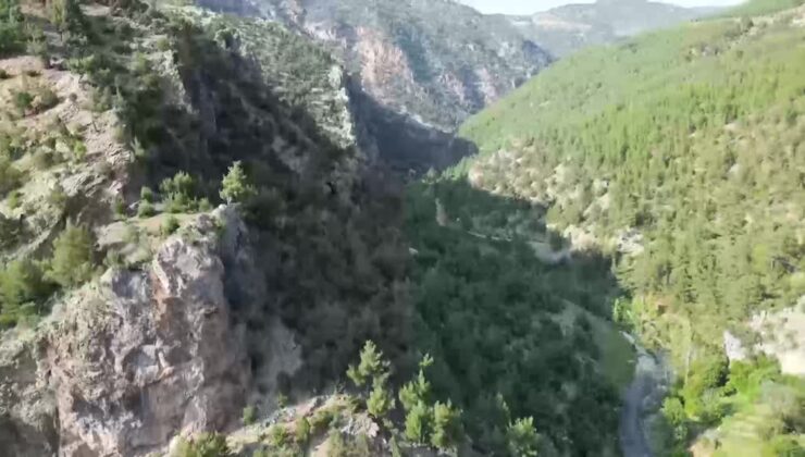 Doğa tutkunları bayram tatilinde Kale Boynu Kanyonu’nu tercih etti