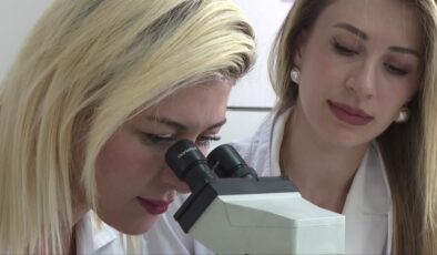 Aynı hastanede görev yapan doktor kardeşlerden bilimsel iş birliği