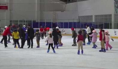 Erzurum’da başlatılan projeyle geleceğin buz hokeycileri yetiştiriliyor
