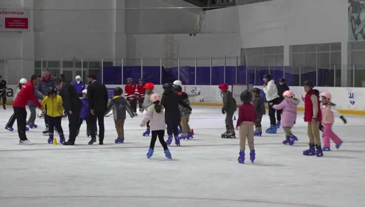 Erzurum’da başlatılan projeyle geleceğin buz hokeycileri yetiştiriliyor