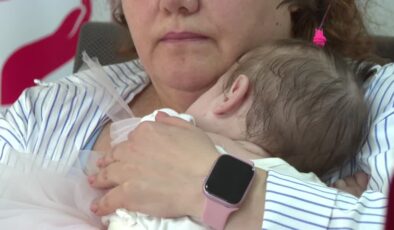 Havalimanı’nda tuvalette bulunan bebek, Rus yetkililere teslim edildi