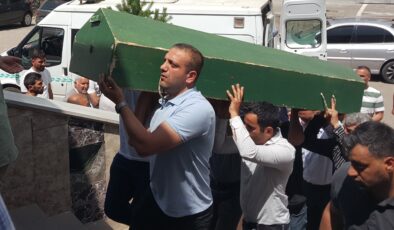Antalya’daki trafik kazasında hayatını kaybeden üniversite öğrencisinin cenazesi defnedildi