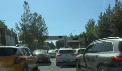 YKS sınavı nedeniyle Üniversitede  trafik kilitlendi