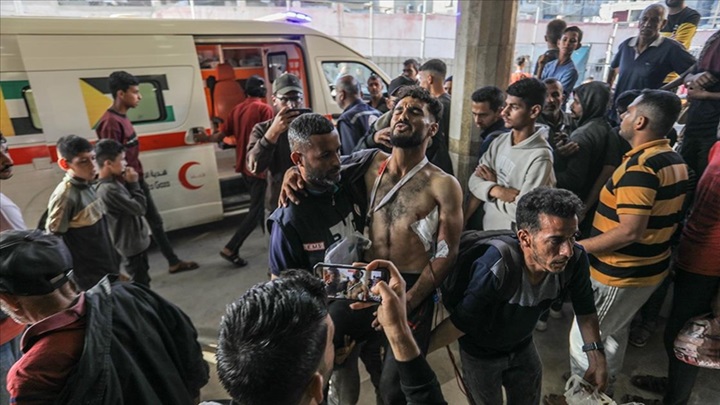İsrail’in Gazze’de yardım için 2 noktada toplananlara saldırdı