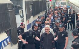 İstanbul’daki yolsuzluk soruşturmalarında gözaltına alınan 38 kişi adliyede