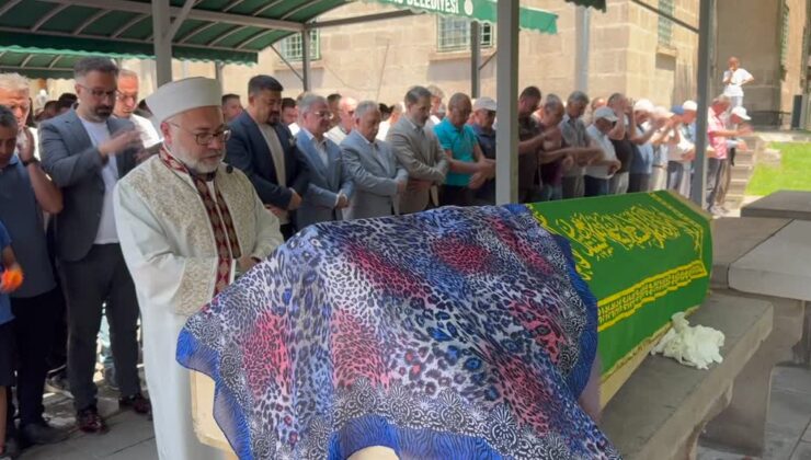KKKA şüphesiyle tedavi gören kadın hayatını kaybetti