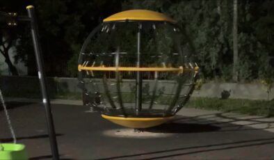 Parkta kalbi duran çocuk kalp masajıyla hayata döndü