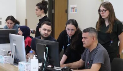 Kalp hastası kadın minimal yöntemle şifa buldu