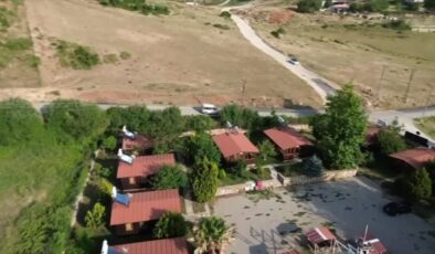 Devlet desteğiyle yaylada bungalov tesisi kurdu