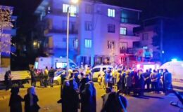 Karısını tabancayla öldüren kişi aynı silahla intihar etti