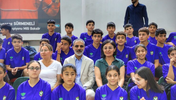 Kayapınar Eş Başkanları sınav öncesi destek verdi