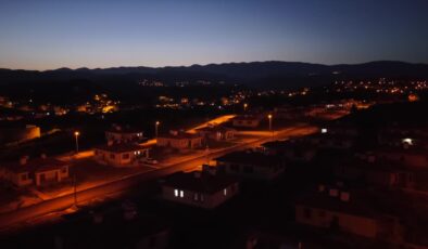 Köy tipi konutlara yerleşen aileler umutla bayrama giriyor