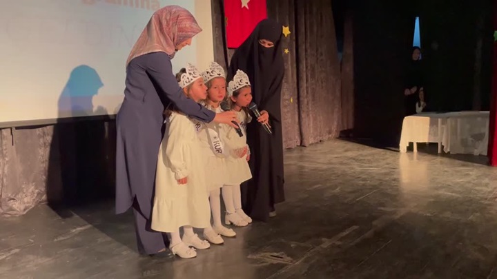 Kur’an kursu öğrencileri yıl sonu etkinliği düzenledi