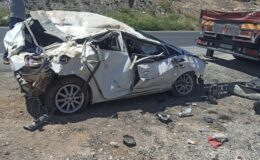 Mardin’de devrilen otomobildeki 1 kişi öldü, 1 kişi yaralandı