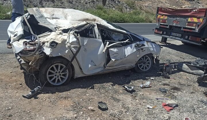 Mardin’de devrilen otomobildeki 1 kişi öldü, 1 kişi yaralandı