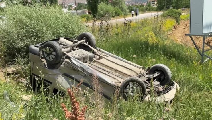 İki araç çarpıştı, 5 kişi yaralandı