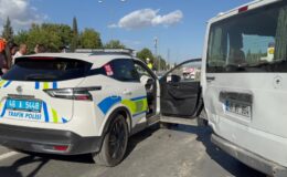 Polis aracı ile minibüs çarpıştı, 2’si polis 4 kişi yaralandı