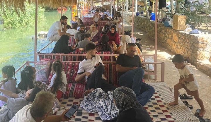 YKS Sonrası Serinlik Arayan Diyarbakırlılar Beyaz Su’ya Akın Etti